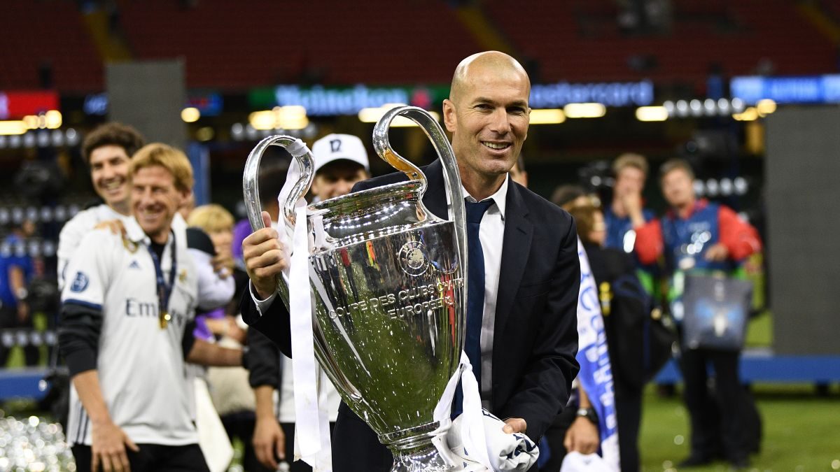 Mourinho Sebut Zidane Pelatih Sempurna Untuk Madrid